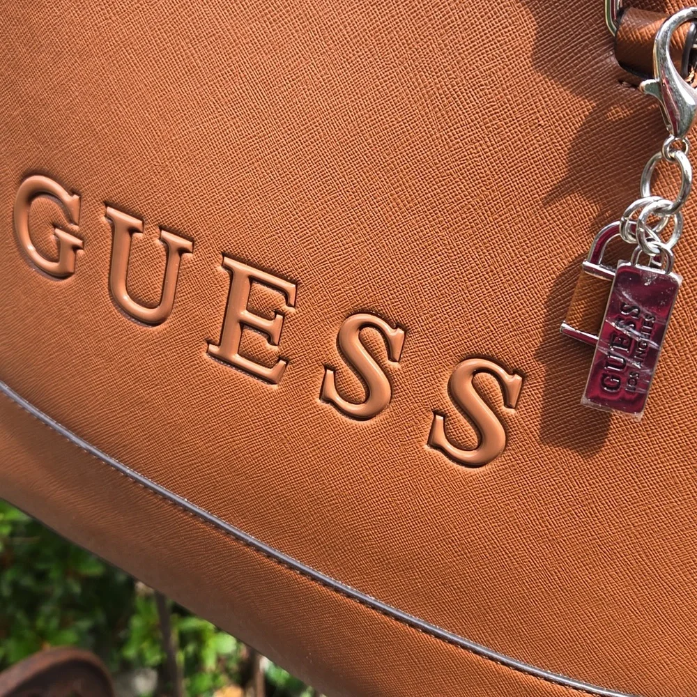 GUESS 